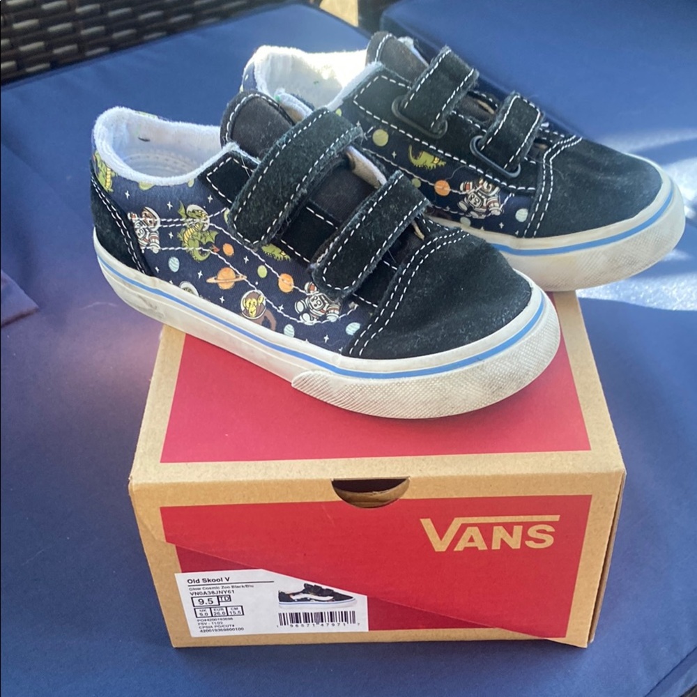 Vans Toddler 9.5 Glow Zoo